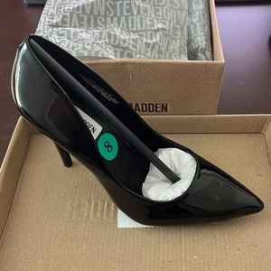 Steve Madden Black heel’s